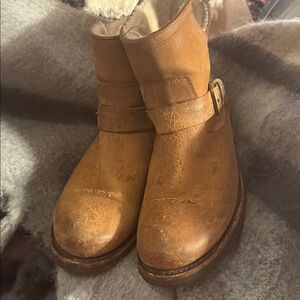 Frye Veronica Shearling Tan Mid-Height Women’s Boots